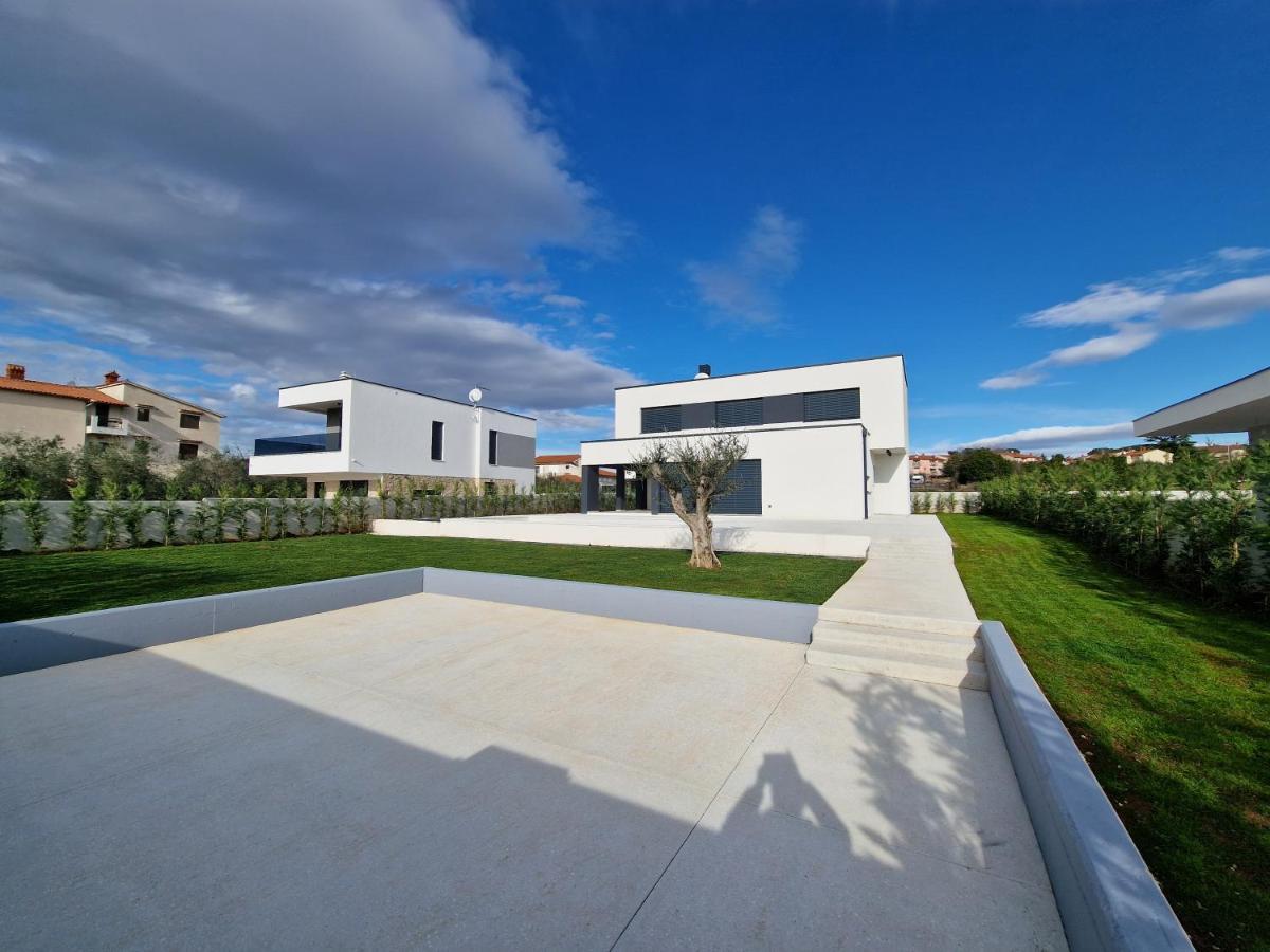 Amazing Private Villa With Outdoor Swimming Pool In Воднян Екстер'єр фото
