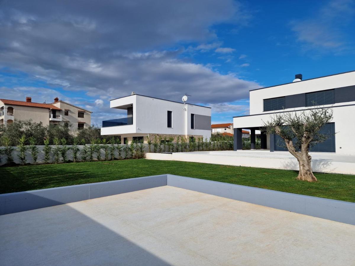 Amazing Private Villa With Outdoor Swimming Pool In Воднян Екстер'єр фото